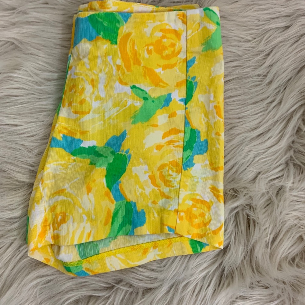 Lilly Pulitzer First Impression Small Deenie Short - image 7